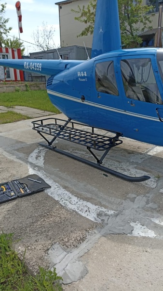 Багажник внешний подвесной для вертолета Robinson R44